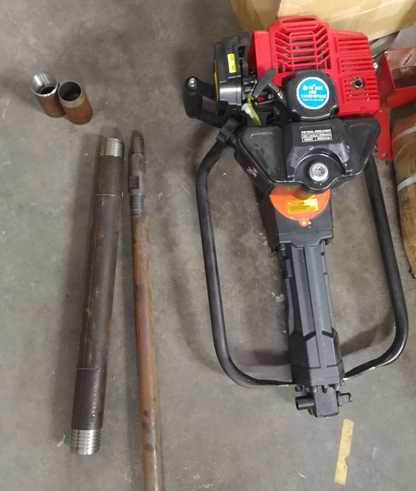 QTZ-1便攜式取土鉆機(jī) QTZ-1便攜式取土鉆機(jī)