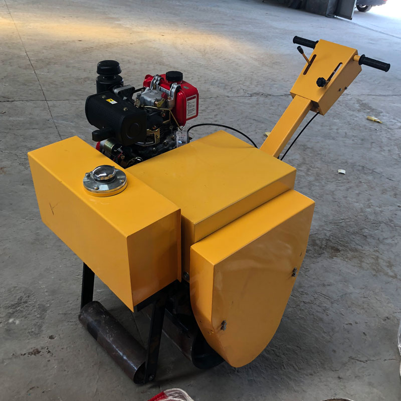 手扶式雙輪壓路機實物圖2